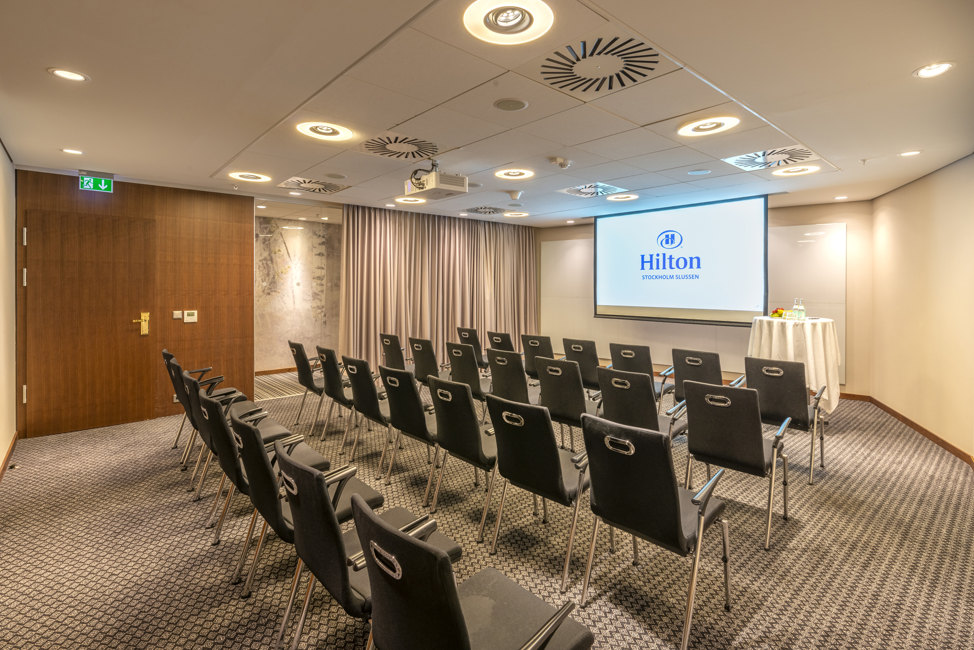 _DSC1353-HDR_HiltonConference_AndersES