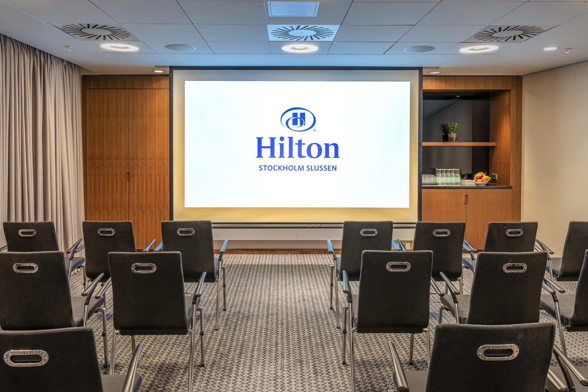 _DSC1370-HDR_HiltonConference_AndersES_V03