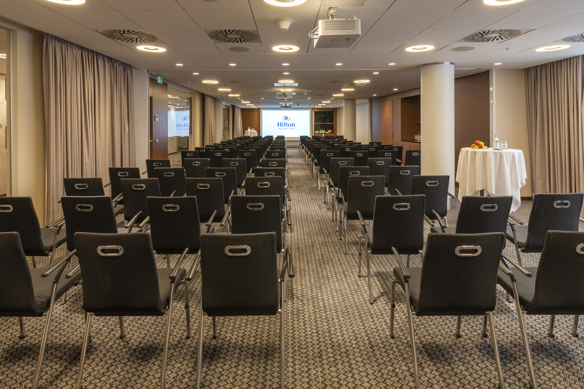_DSC1418-HDR_HiltonConference_AndersES